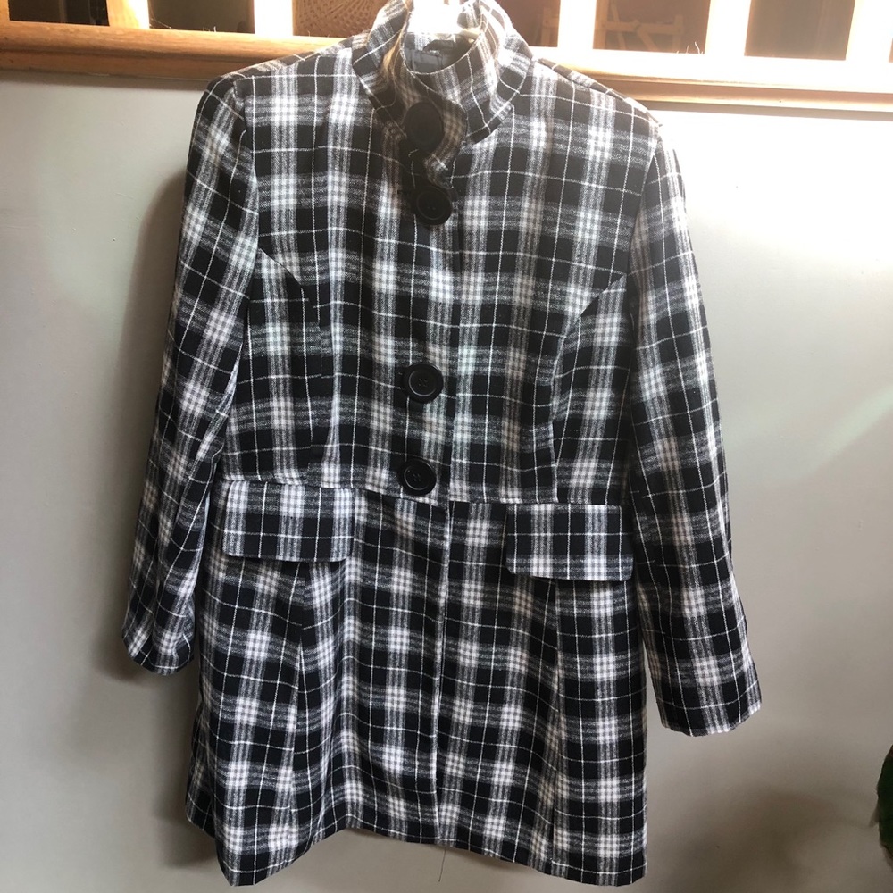 Lightweight black/white/grey plaid coat Sz 1X